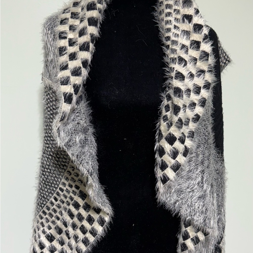 Milano Chic Black and White Patterned Waterfall Cardigan